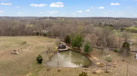 11 Whispering Pine Lane Scottsville KY 42164