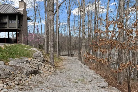 11 Whispering Pine Lane Scottsville KY 42164
