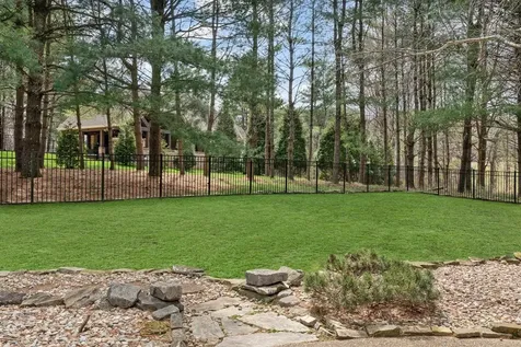 11 Whispering Pine Lane Scottsville KY 42164