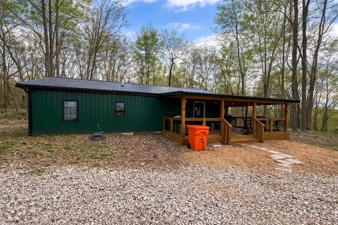 909 Angus Road Canmer KY 42722