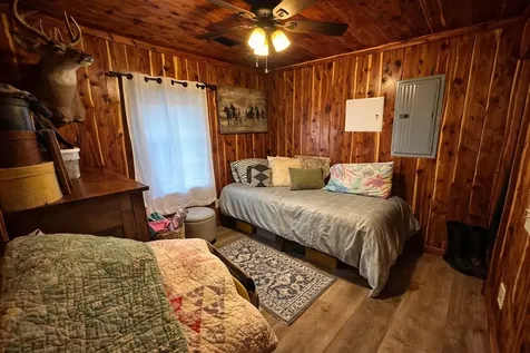 909 Angus Road Canmer KY 42722