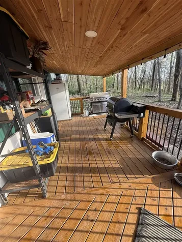 909 Angus Road Canmer KY 42722
