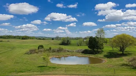 909 Angus Road Canmer KY 42722