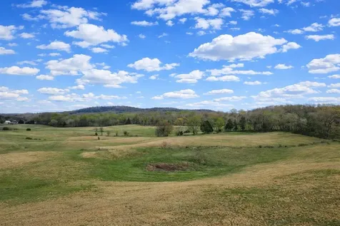 909 Angus Road Canmer KY 42722