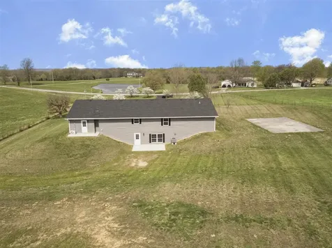 5427 Penns Chapel Road Bowling Green KY 42101