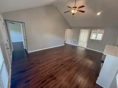 1635 Pleasant Way Bowling Green KY 42104