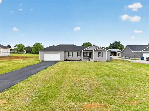 129 Windhaven Street Russellville KY 42276