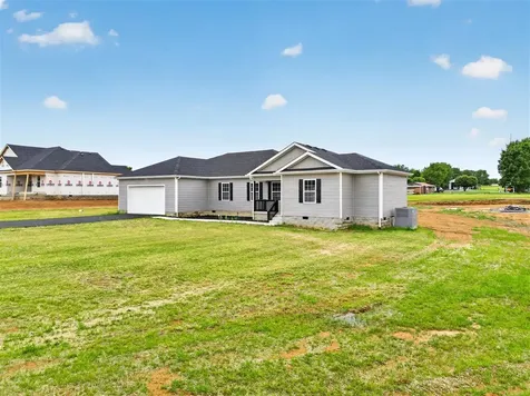 129 Windhaven Street Russellville KY 42276