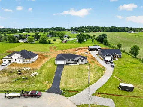 129 Windhaven Street Russellville KY 42276