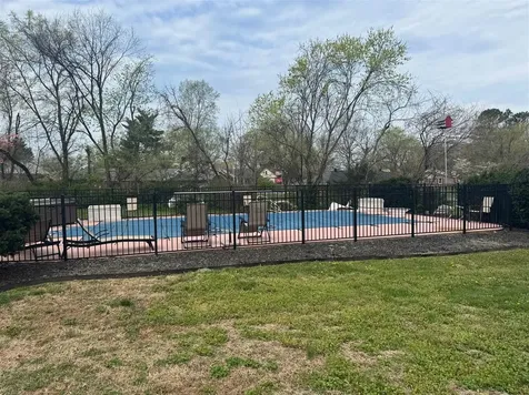 163 Shaker Mill Bend Road Bowling Green KY 42103