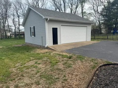 163 Shaker Mill Bend Road Bowling Green KY 42103