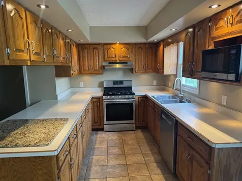 163 Shaker Mill Bend Road Bowling Green KY 42103