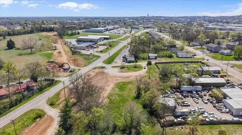 1519 Kentucky Highway 185 Bowling Green KY 42101