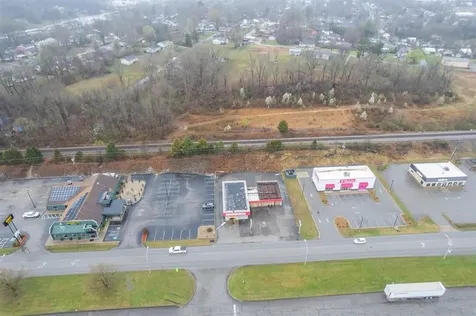 51 Madison Square Drive Madisonville KY 42431