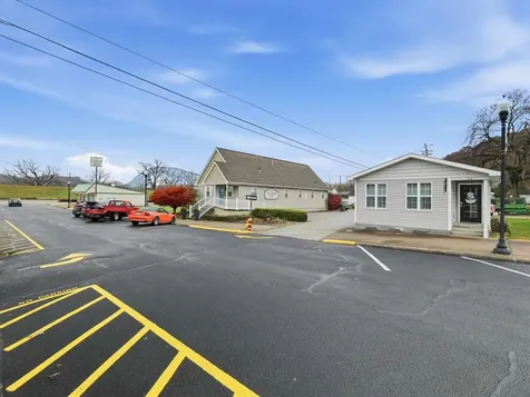 150 Main Cross Street Hawesville KY 42348