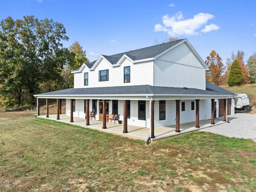 9945 Highway 951 Philpot KY 42366