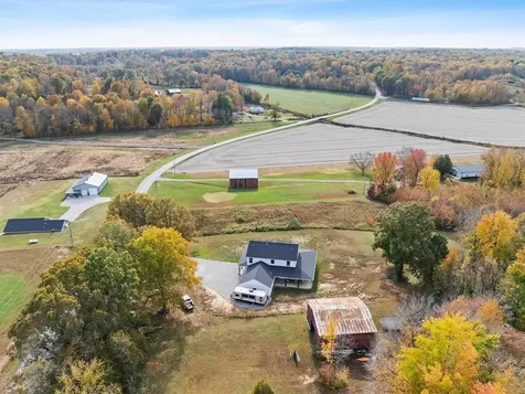 9945 Highway 951 Philpot KY 42366