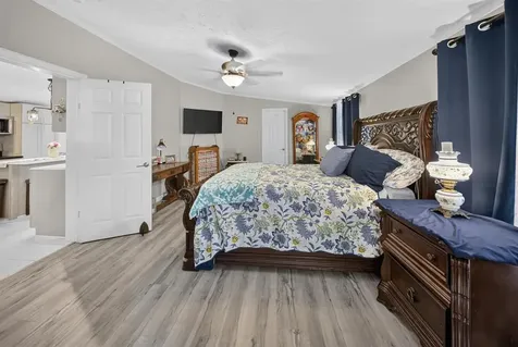 320 S 1st Street #I Island KY 42350
