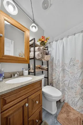 320 S 1st Street #I Island KY 42350