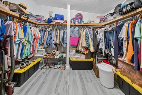 320 S 1st Street #I Island KY 42350