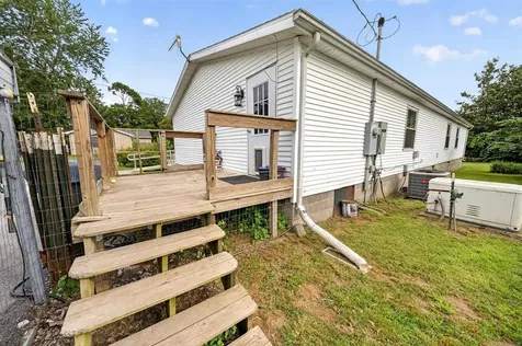 320 S 1st Street #I Island KY 42350