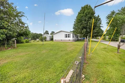 320 S 1st Street #I Island KY 42350