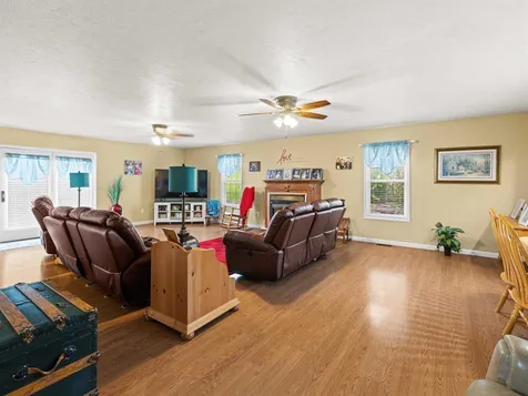 110 Faith Ann Street Hawesville KY 42348