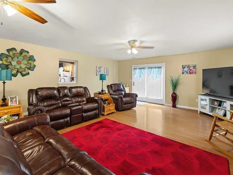 110 Faith Ann Street Hawesville KY 42348