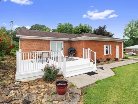 110 Faith Ann Street Hawesville KY 42348