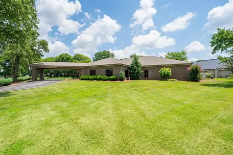 2815-2835 Farrell Crescent Owensboro KY 42303