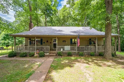 3016 Moseley Road Utica KY 42376