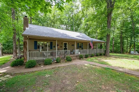 3016 Moseley Road Utica KY 42376