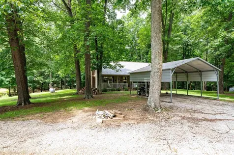 3016 Moseley Road Utica KY 42376
