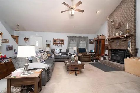 3016 Moseley Road Utica KY 42376