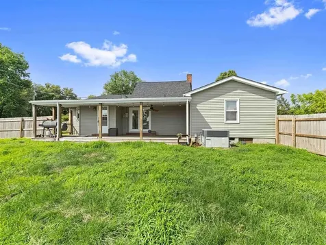 158 Beulah Church Road Calhoun KY 42327-0000