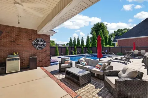 2499 Hillbrooke Parkway Owensboro KY 42303