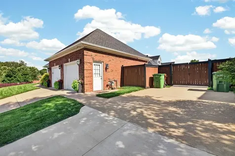 2499 Hillbrooke Parkway Owensboro KY 42303