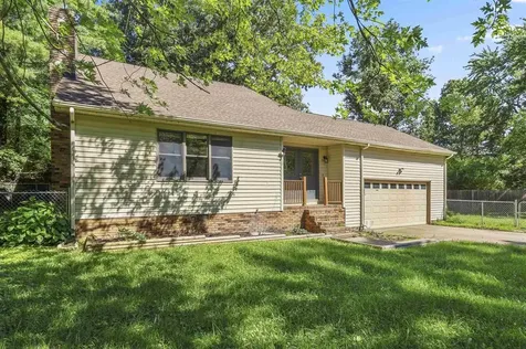 155 Woodlawn Court Madisonville KY 42431