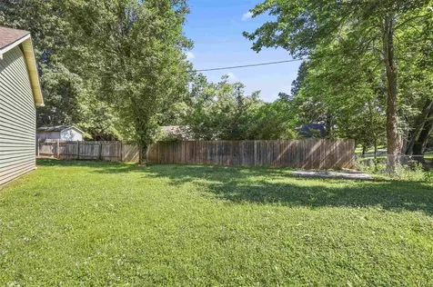 155 Woodlawn Court Madisonville KY 42431