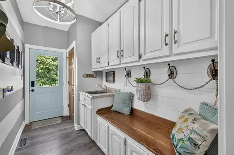 3473 London Pike Philpot KY 42366