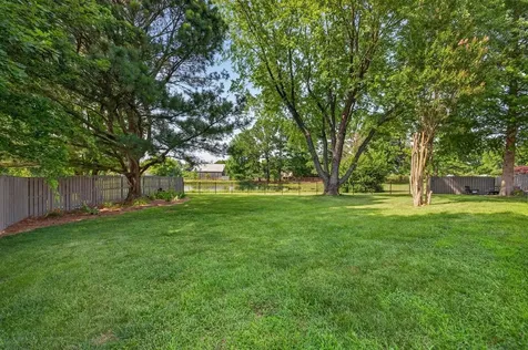 3473 London Pike Philpot KY 42366