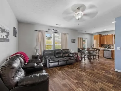 6391 Autumn Valley Trace Utica KY 42376