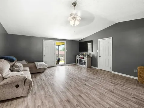 4212 Settlers Point Owensboro KY 42303