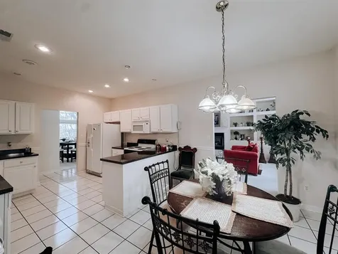 1400 Kingsbrooke Owensboro KY 42303