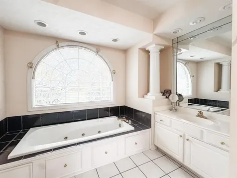 1400 Kingsbrooke Owensboro KY 42303