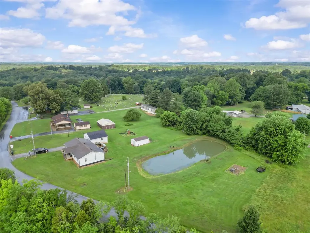 82 Echols Church Lane Beaver Dam KY 42320