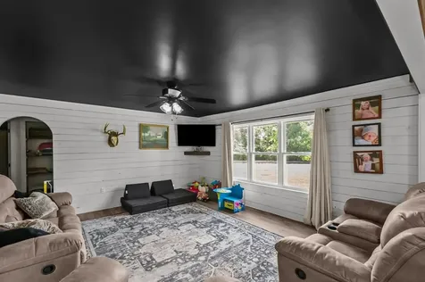 82 Echols Church Lane Beaver Dam KY 42320