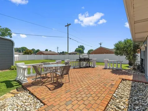 1365 Pennsylvania Avenue Lewisport KY 42351