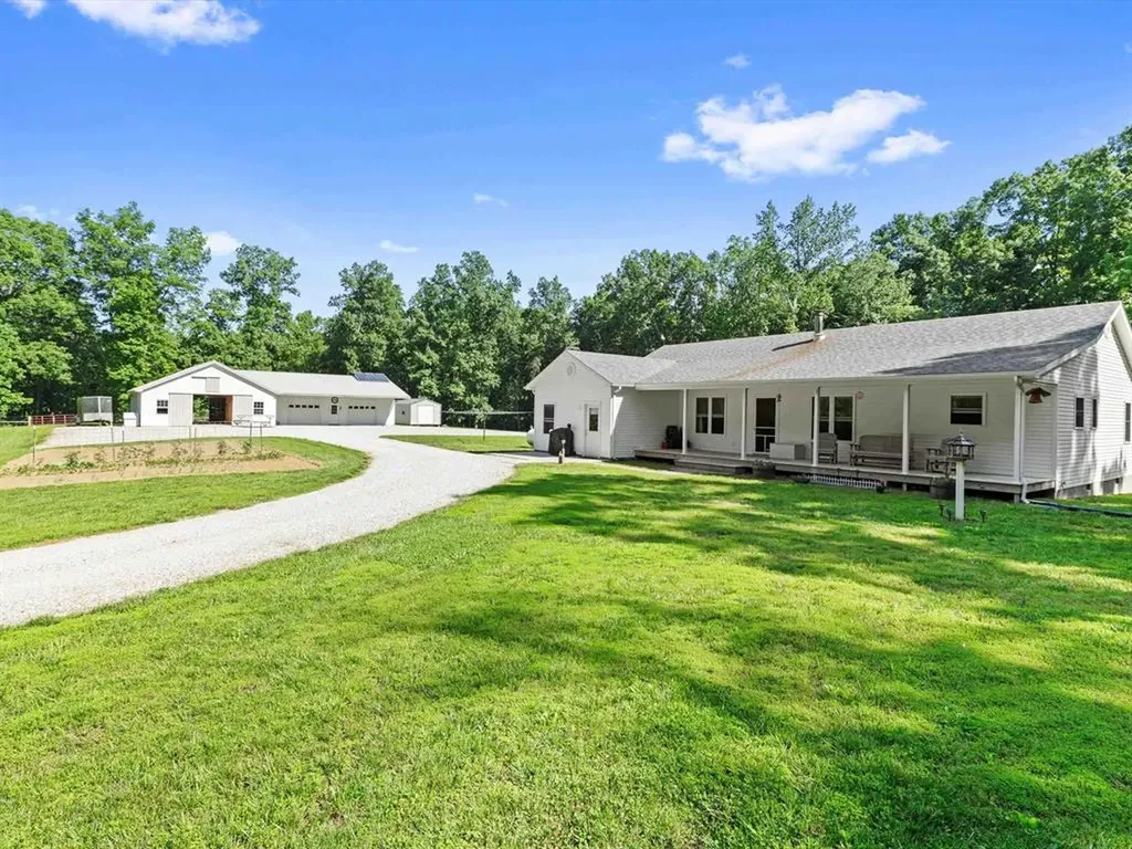 620 Baker Lane Hawesville KY 42348
