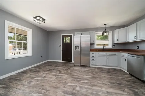 693 Rand Road Owensboro KY 42300-0000